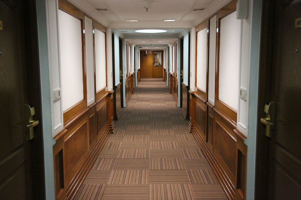 Hotel Benzz Park Chennai Bagian luar foto